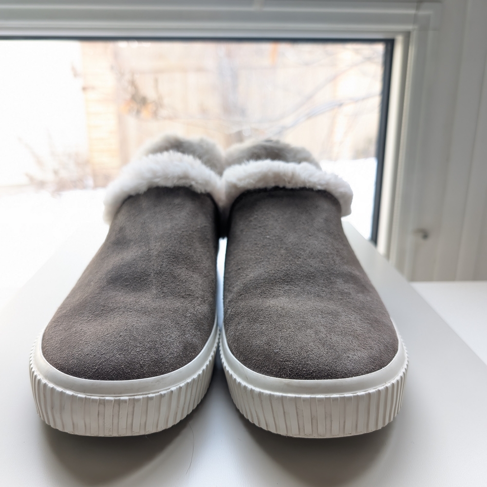 Timberland Gray Suede Women's Sneakers with White Fur